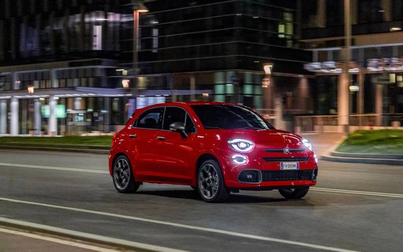 Comparison Mercedes EQC AMG Line Premium Plus 2020 Vs Fiat 500X 